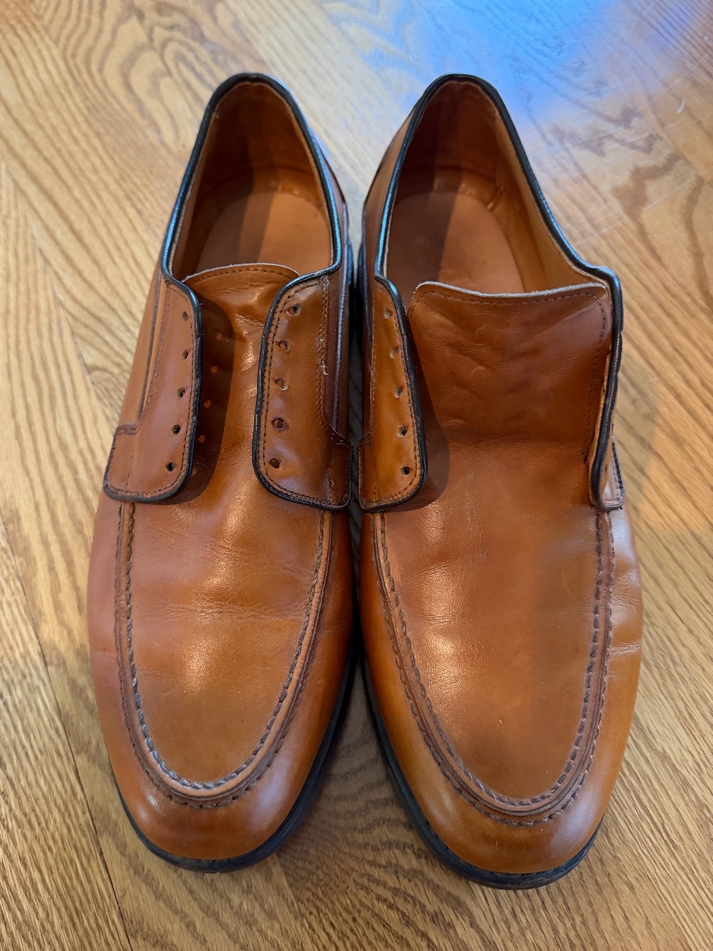 Allen Edmonds Menās Cognac Tan Tie Dress Shoes Size 10.5 D